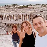 Kusadasi Denize Ve Plaja Sifir, Afife Apart *