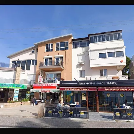 Beachfront & Panoramic Views In 아파트 쿠사다시