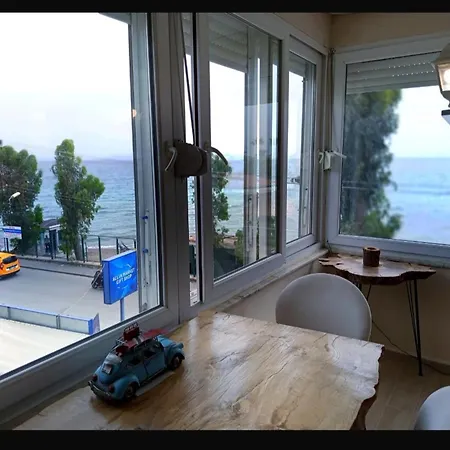 Beachfront Flat クシャダス