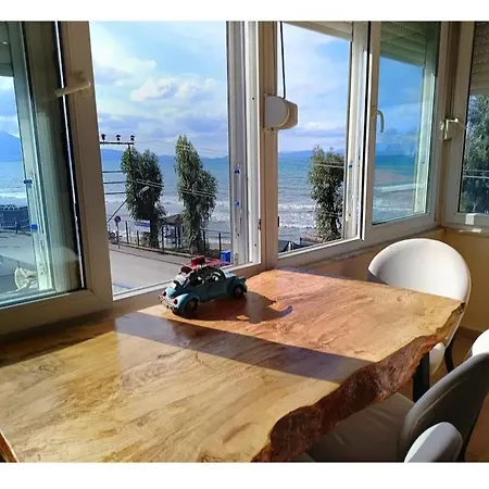 Afife Apart, Kusadasi,denize Ve Plaja Sifir Apartment
