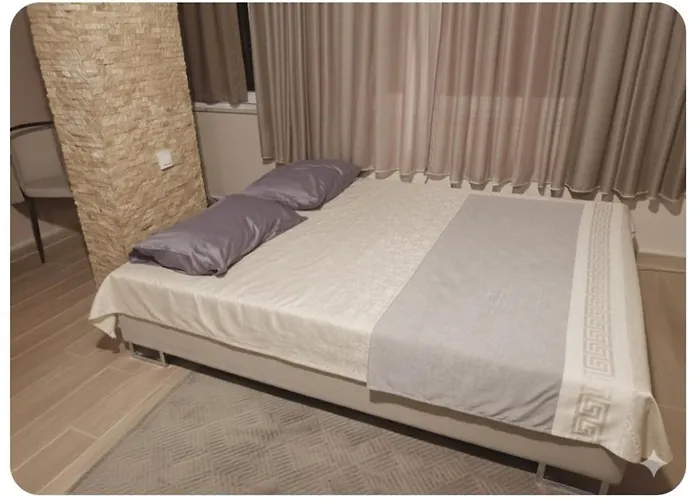 דירה Kusadasi Denize Ve Plaja Sifir, Afife Apart *